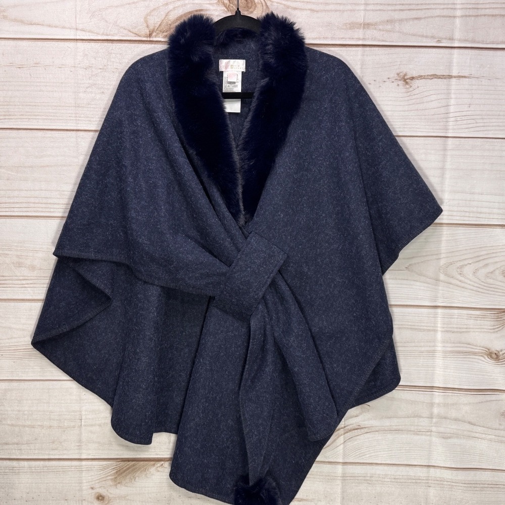 Belle by Kim Gravel Poncho Womens One Size Navy Blue Excellent Faux Fur Wrap